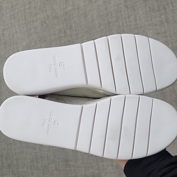 Corso Como Silver/gold Metallic Leather Women's Sandals Size 7.5 NWOT - Picture 3 of 5